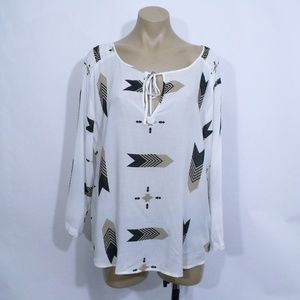 5/48 White Tan  & Black Arrow Print Blouse